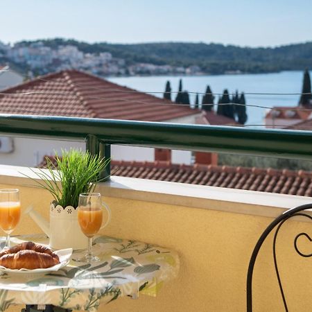 Apartment Anita Трогир Екстериор снимка