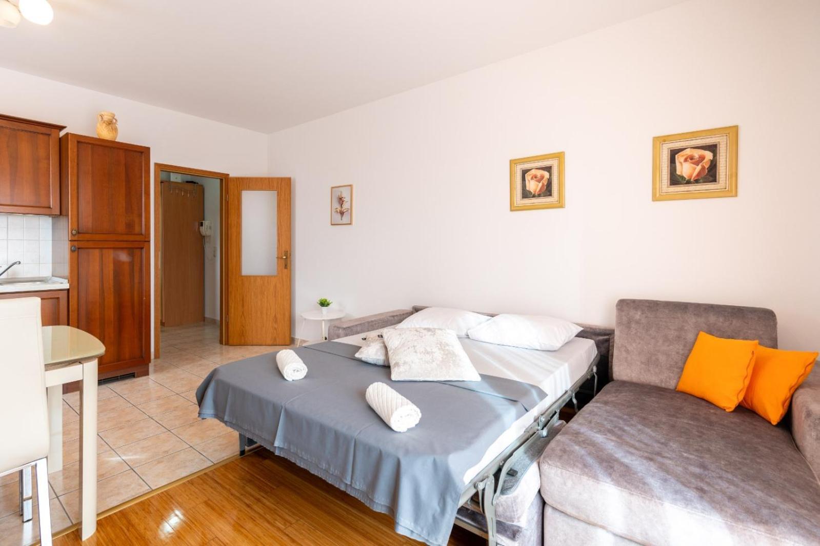 Apartment Anita Трогир Екстериор снимка