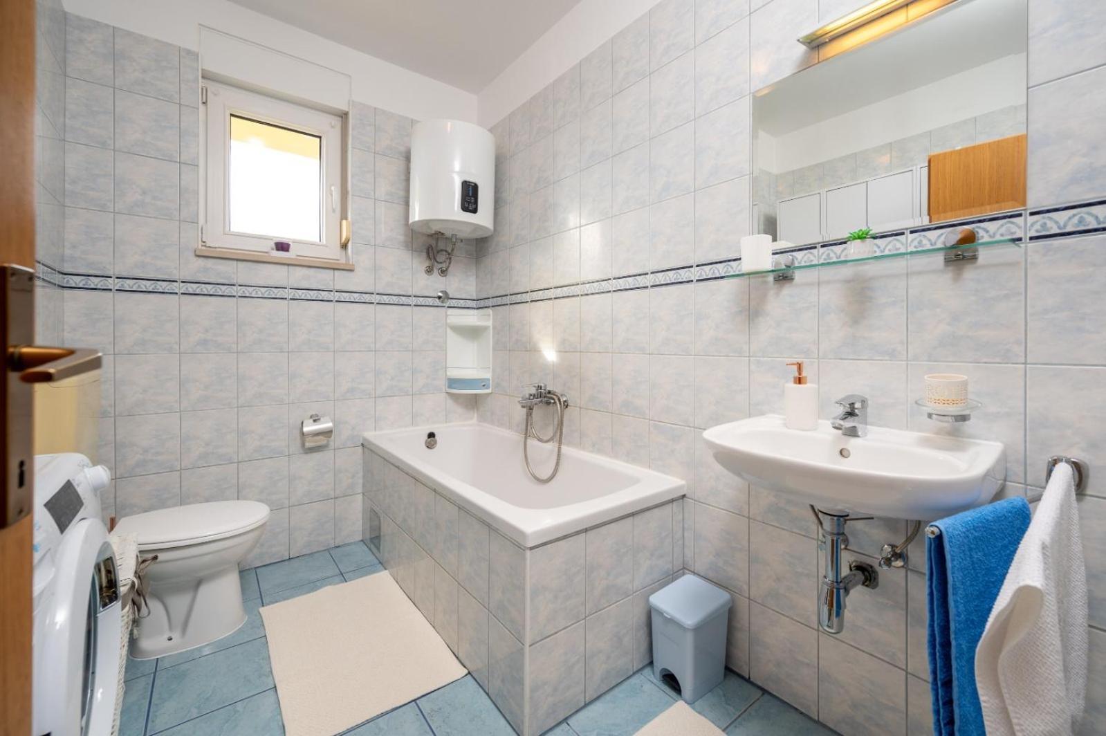 Apartment Anita Трогир Екстериор снимка